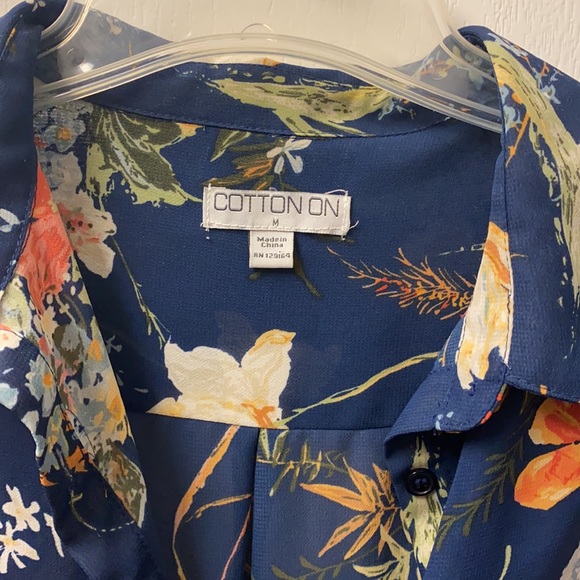 Blue floral top - Picture 2 of 5